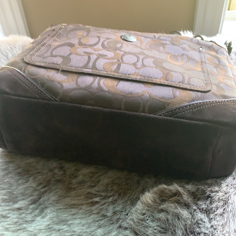 Coach - Picture 5 of 11